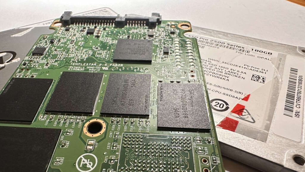 Intel SSD 180 GB SandForce (200026BB)
