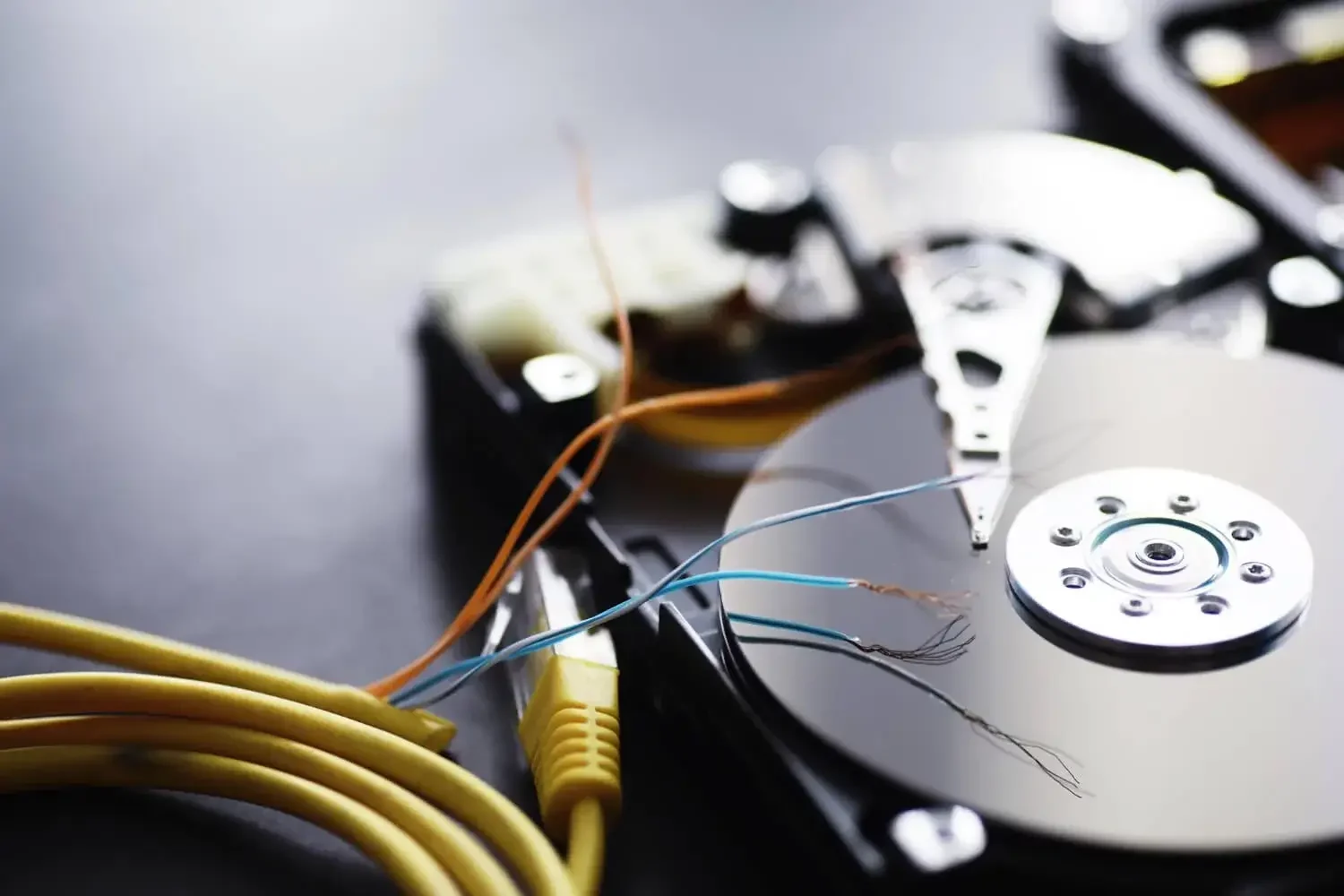 Dysk HDD uszkodzony Odzyskiwanie z dysku hdd