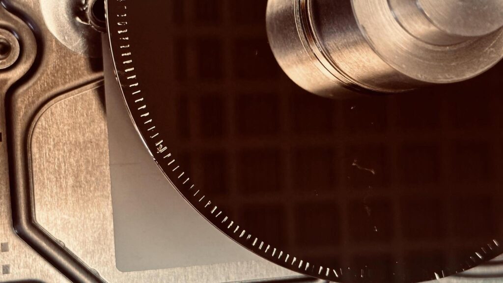 uszkodzenie powierzchni magnetycznej dysku HDD