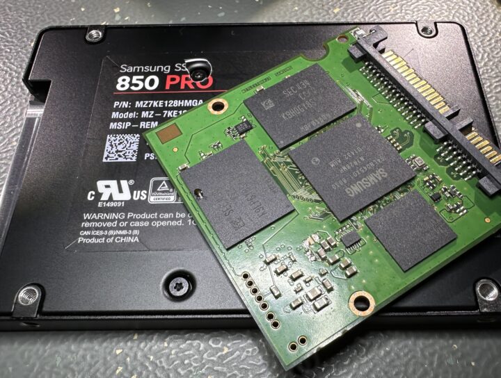 Odzyskiwanie danych z uszkodzonego dysku SSD