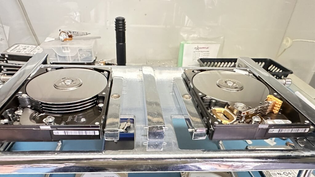 Wymiana zespołu głowic w dysku Seagate ST1500LM003